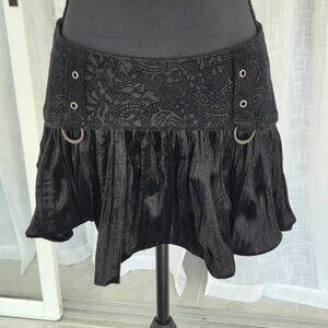 🖤🦇 VINTAGE TRIPP NYC Black Velvet Ruffle Mini Skirt (Size S) 🦇🖤